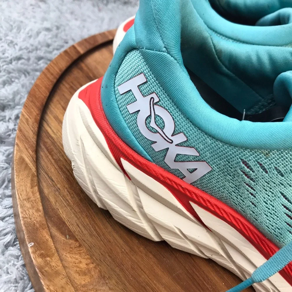 Hoka One One has couple